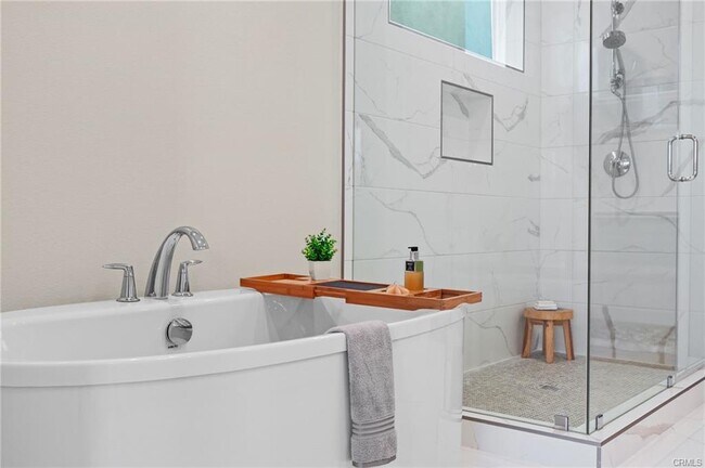 Building Photo - 1155 Poppy Ct