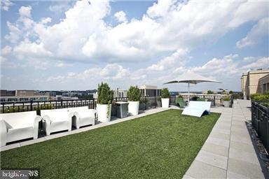 Building Photo - 7710 Woodmont Ave