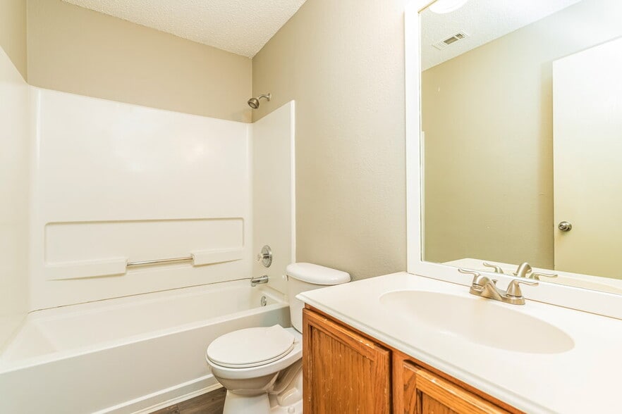 Building Photo - 1514 Wavecrest Dr