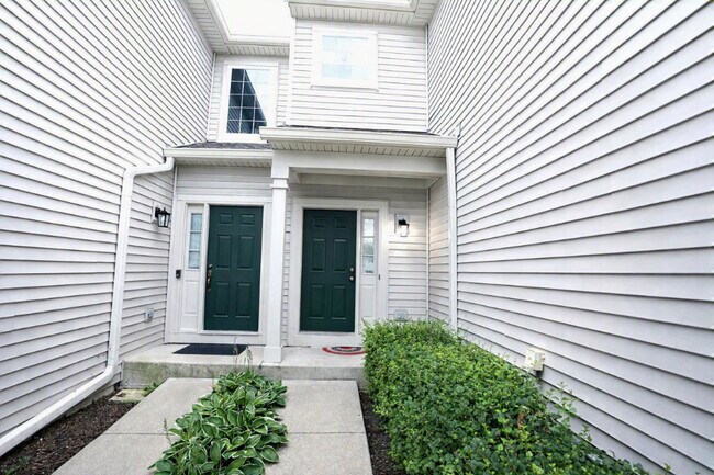 Building Photo - 318 Abington Woods Dr