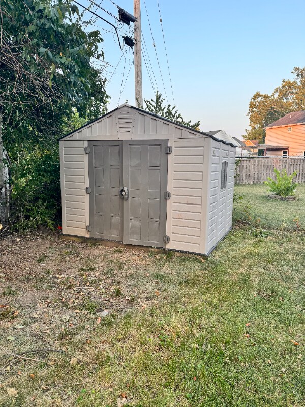 Building Photo - 5101 Oak Ave