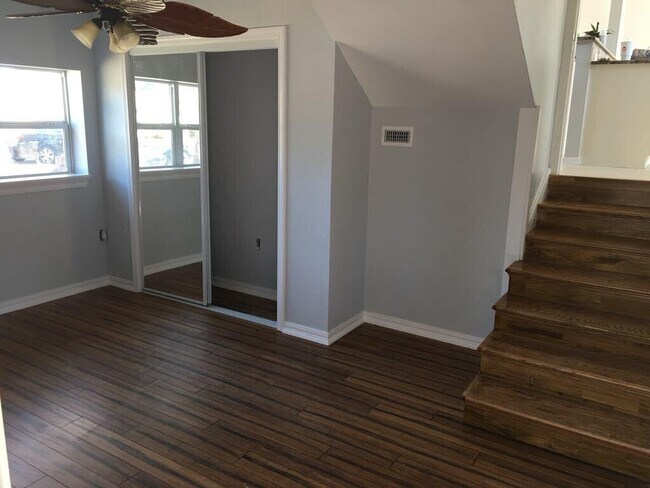 Building Photo - 1221 Quail Ridge Dr
