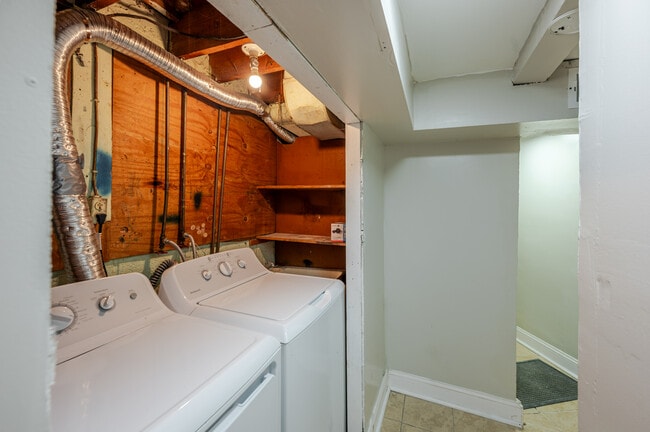 Building Photo - 4217 Gault Pl NE