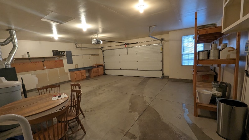 Building Photo - 701 S Whitetail Ave