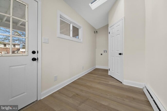 Building Photo - 7608 Chelwynde Ave