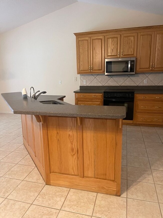 Building Photo - Windsor Garden Subdivision...