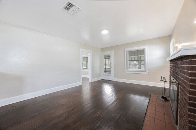 Building Photo - 4119 1st Ave N