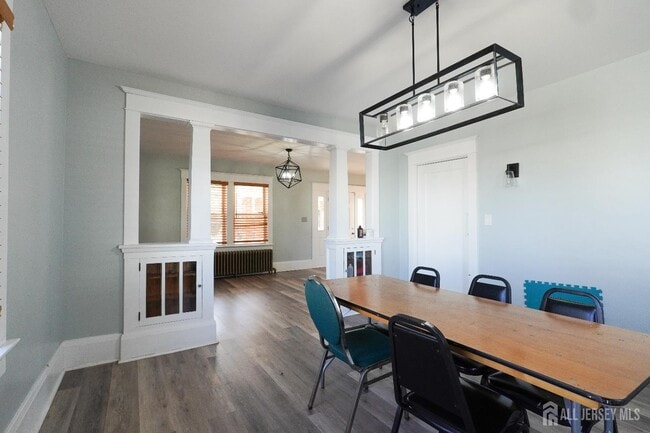 Building Photo - 400 Stockton St