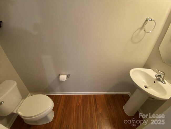 Building Photo - 5507 Trieg Dr