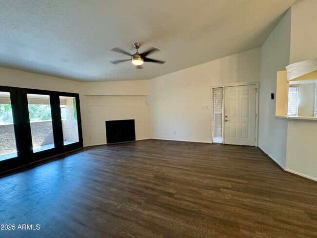 Building Photo - 7950 E Starlight Way