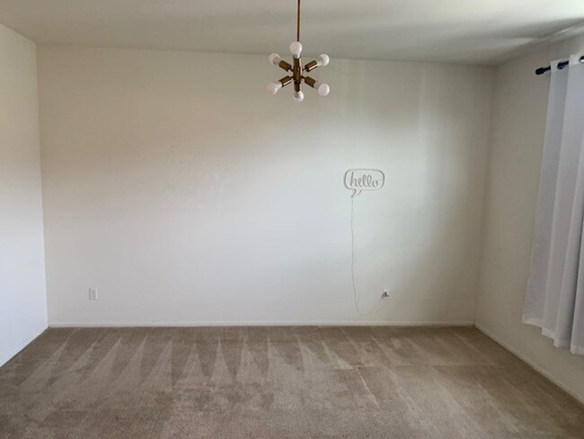 Building Photo - Goleta townhome