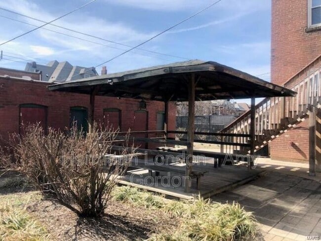Building Photo - 3912 Flad Ave