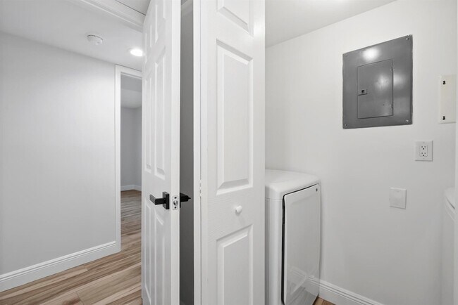 Building Photo - 2518 SE Anchorage Cove