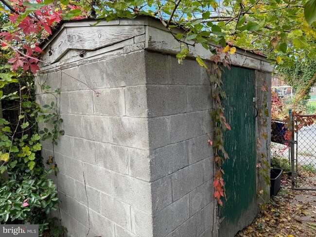 Building Photo - 320 Sollers Point Rd