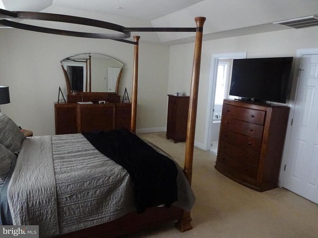 Building Photo - 13204 Beaver Terrace