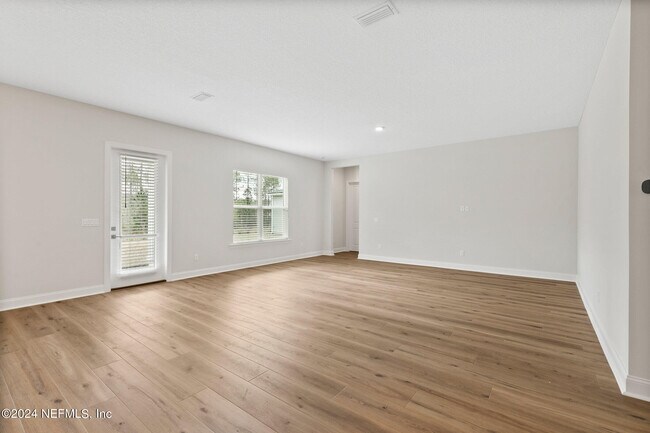 Building Photo - 120 Elm Br Rd