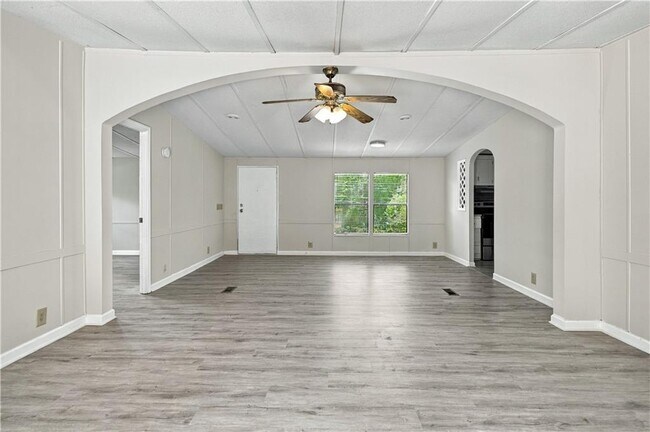 Building Photo - 8155 Knight Ln
