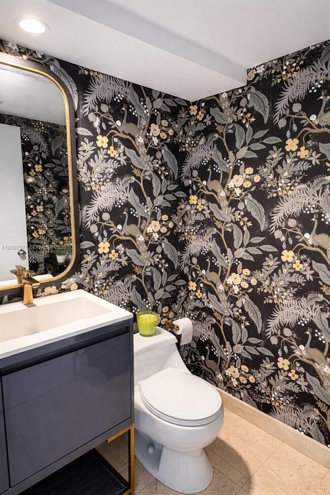 Building Photo - 848 Brickell Key Dr