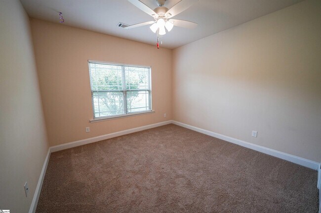 Building Photo - 458 Jewelwood Dr