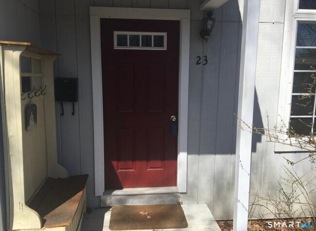 Building Photo - 70 Hubbard Rd