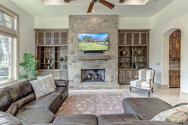 Building Photo - 109 Bella Strada Cove