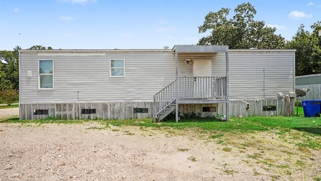 Building Photo - 25024 Twin Oaks Dr