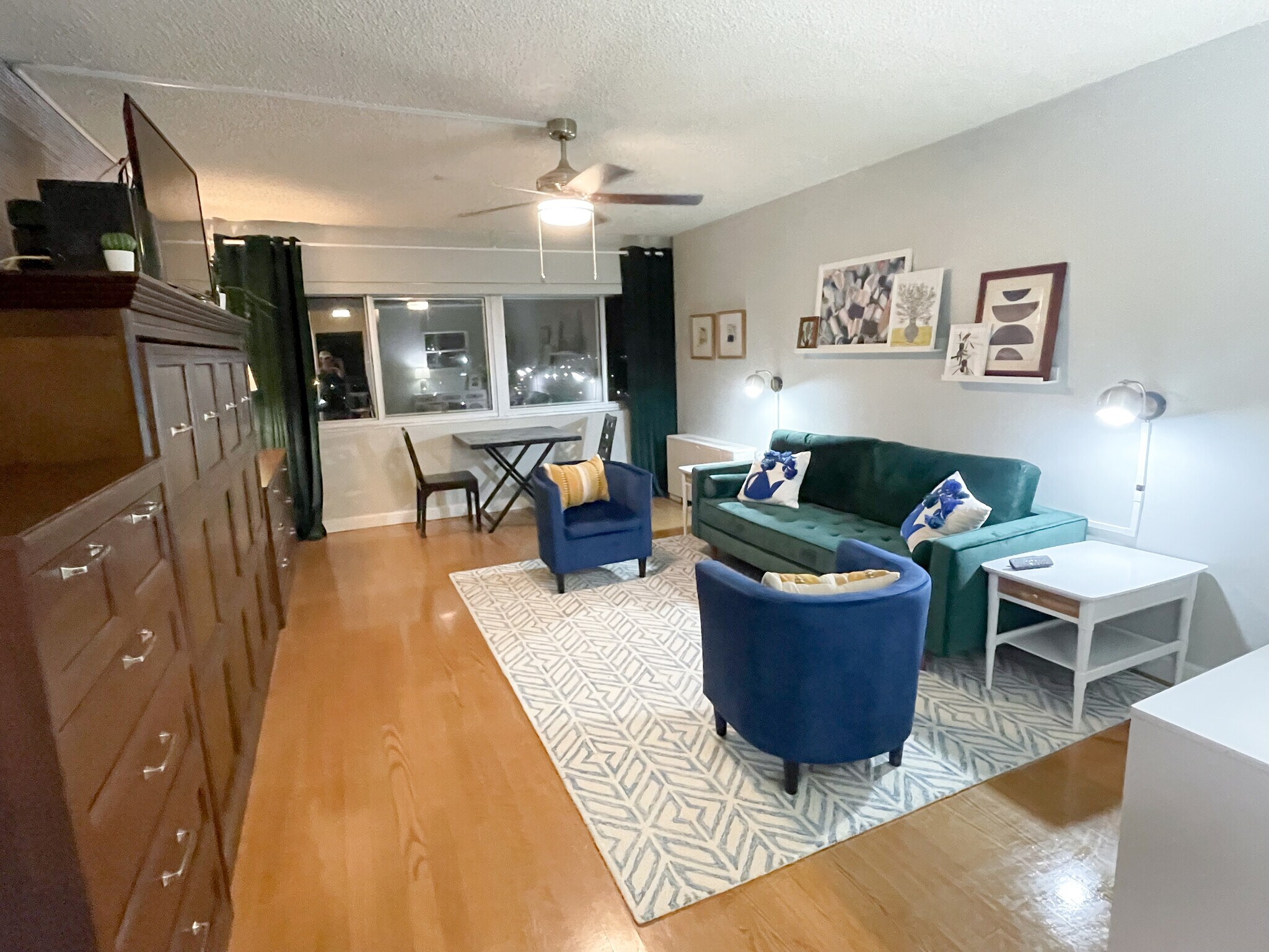 Building Photo - 1520 Senate St