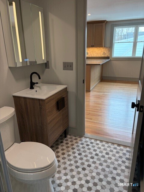 Building Photo - 108 Wilson St