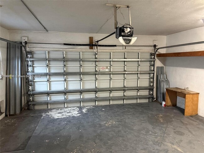 Building Photo - 5360 Fletcher St