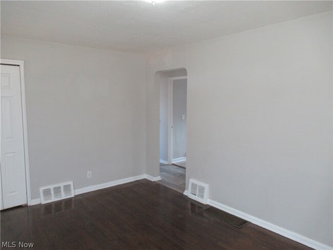 Building Photo - 4413 W 187th St