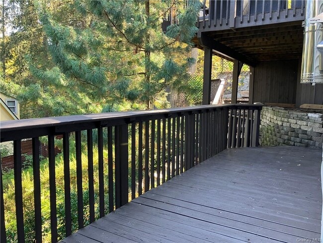 Building Photo - 968 Elting Rd