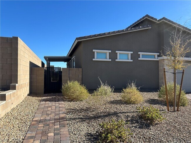 Building Photo - 12488 Primrose Grove Ln
