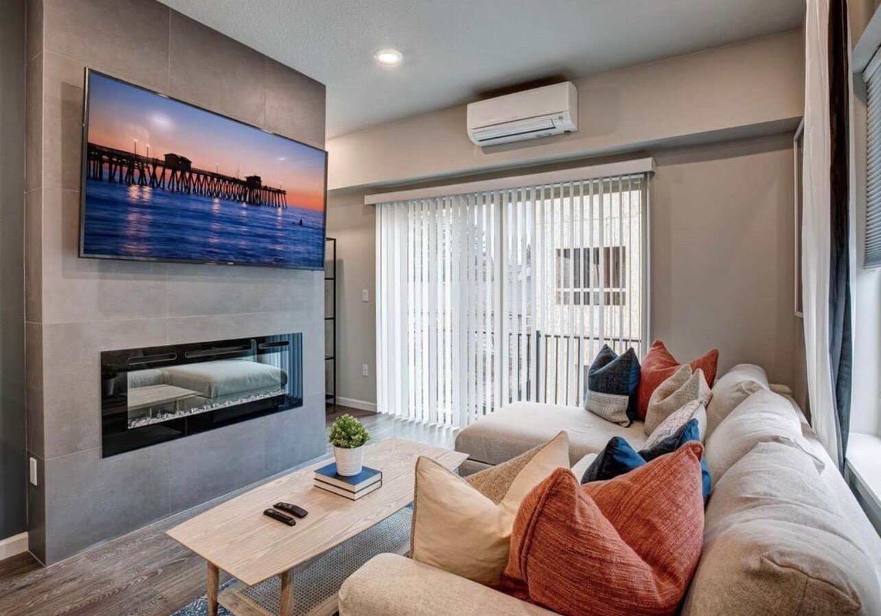 Building Photo - 8879 SW Elena Ln