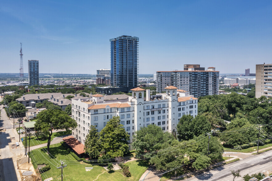 Primary Photo - Maple Terrace Residences