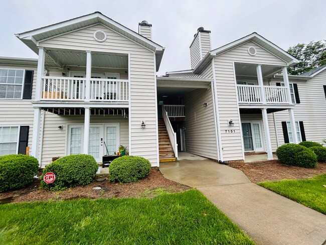Primary Photo - Beautiful Maintenance free 2 bedroom 2 bat...