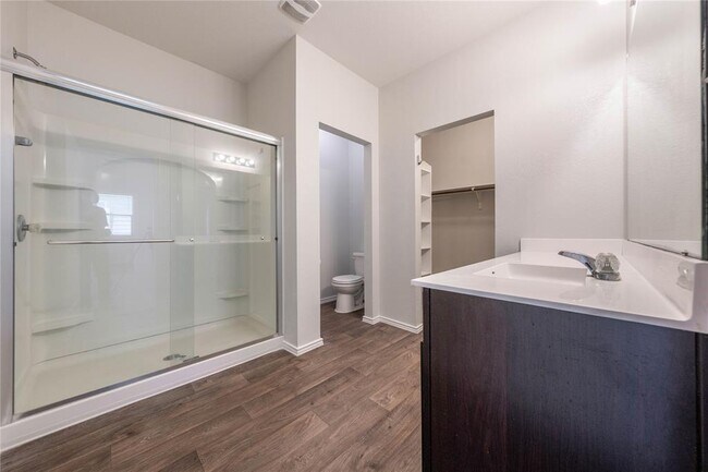 Building Photo - 15106 Kent Justin Dr