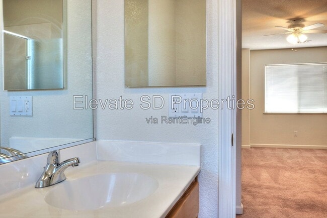 Building Photo - 2858 Grove Way