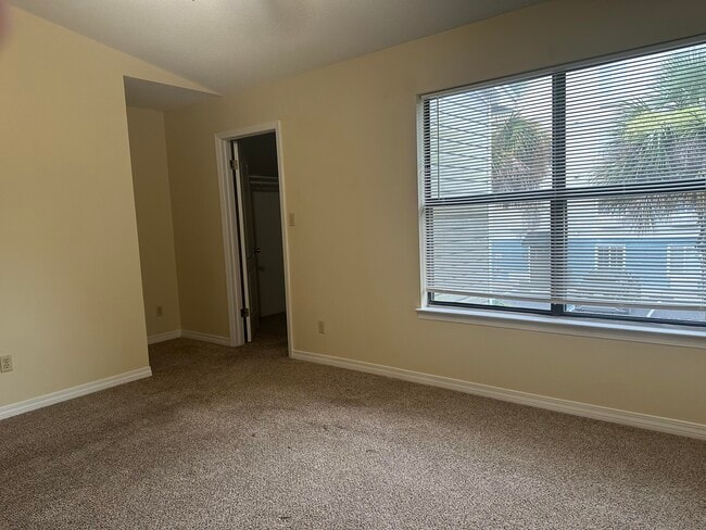 Building Photo - 415 Waterway Ln