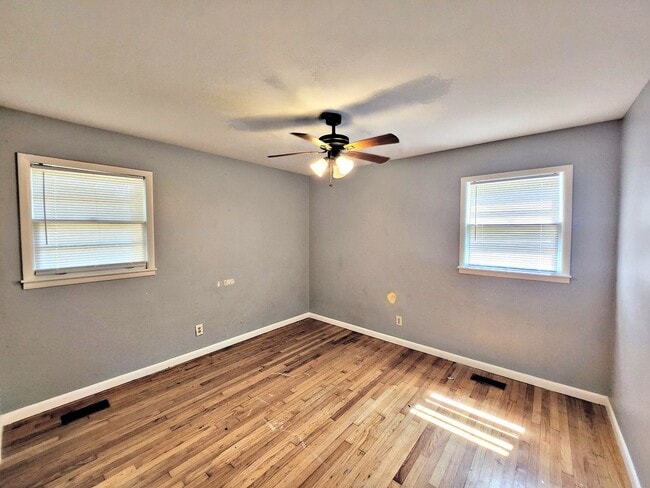 Building Photo - HOUSE FOR RENT - DECATUR