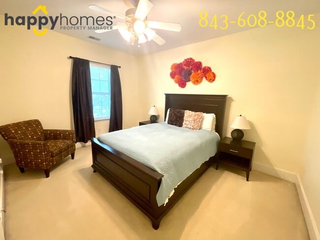 Building Photo - Gorgeous home in an ideal location on Daniel Island