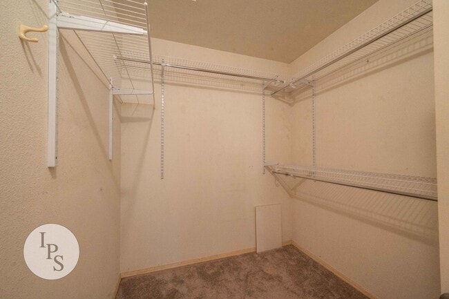 Building Photo - North Fresno Home, 3BR/2BA, Built 1991 – w...