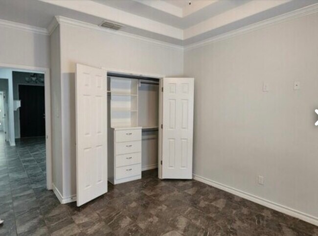 Building Photo - 615 O'Kane St