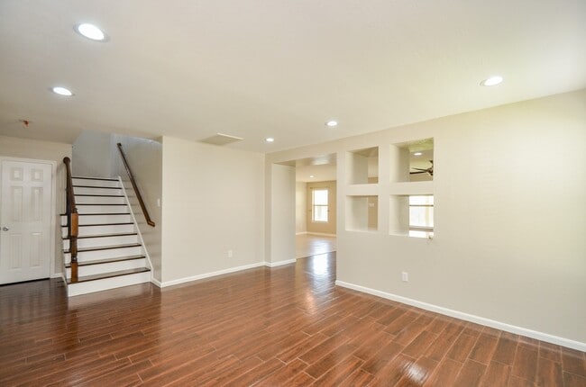 Building Photo - 9518 Prairie Dale Ct