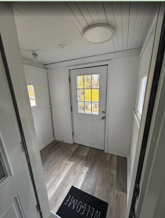 Building Photo - 3235-3257 Oak Rd