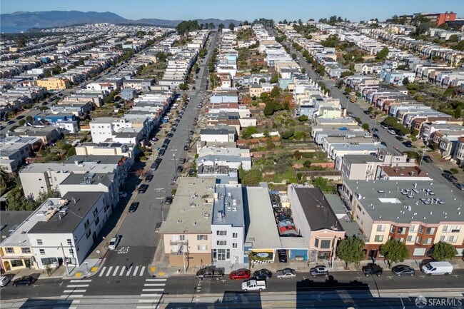 Building Photo - 1640 Taraval St