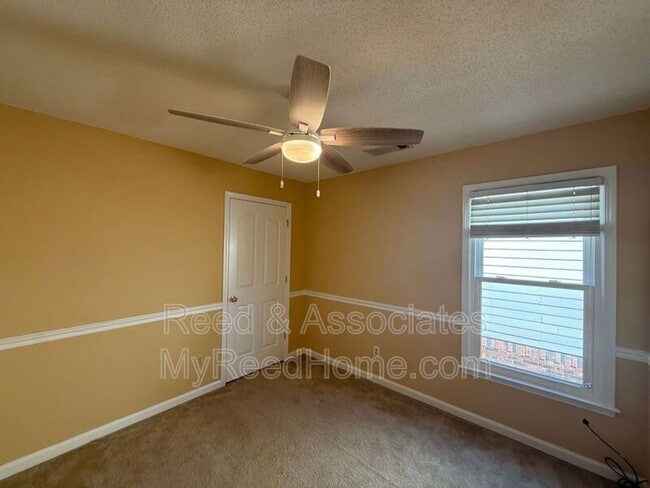 Building Photo - 126 Riverwalk Pl