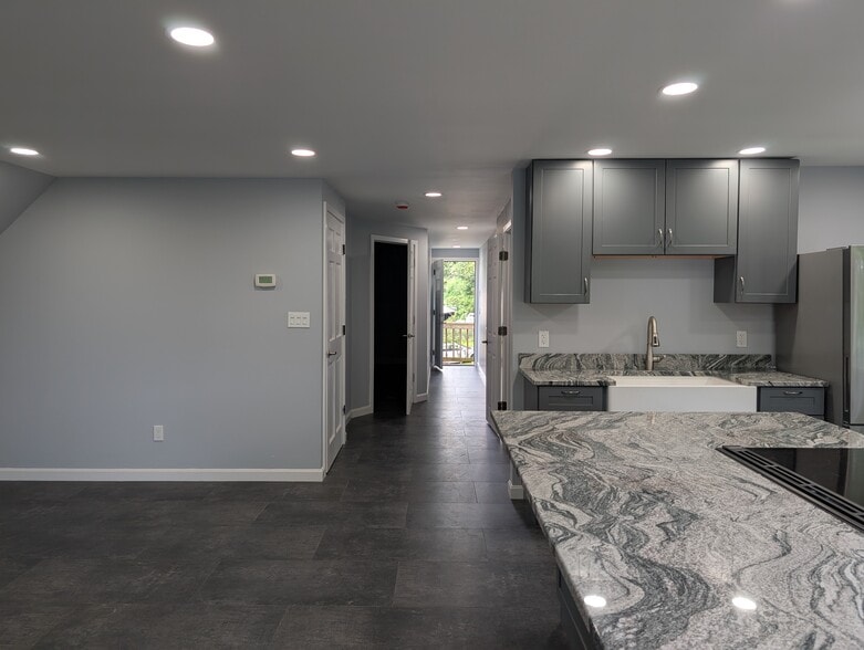 kitchen/living room - 2014 US Route 3