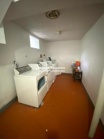 Building Photo - 44 Champney St