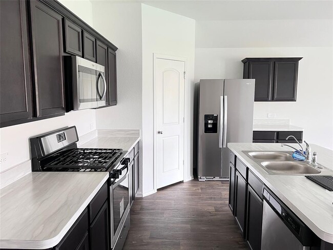 Building Photo - 5130 Jasmine Dawn Dr