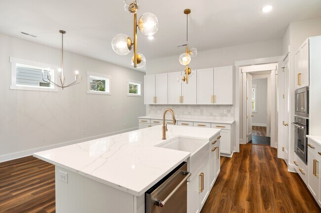 Building Photo - Newly Built 4-bedroom, 4-bathroom Home in Durham, NC